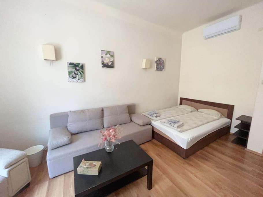 Apartment Diamond By The Church